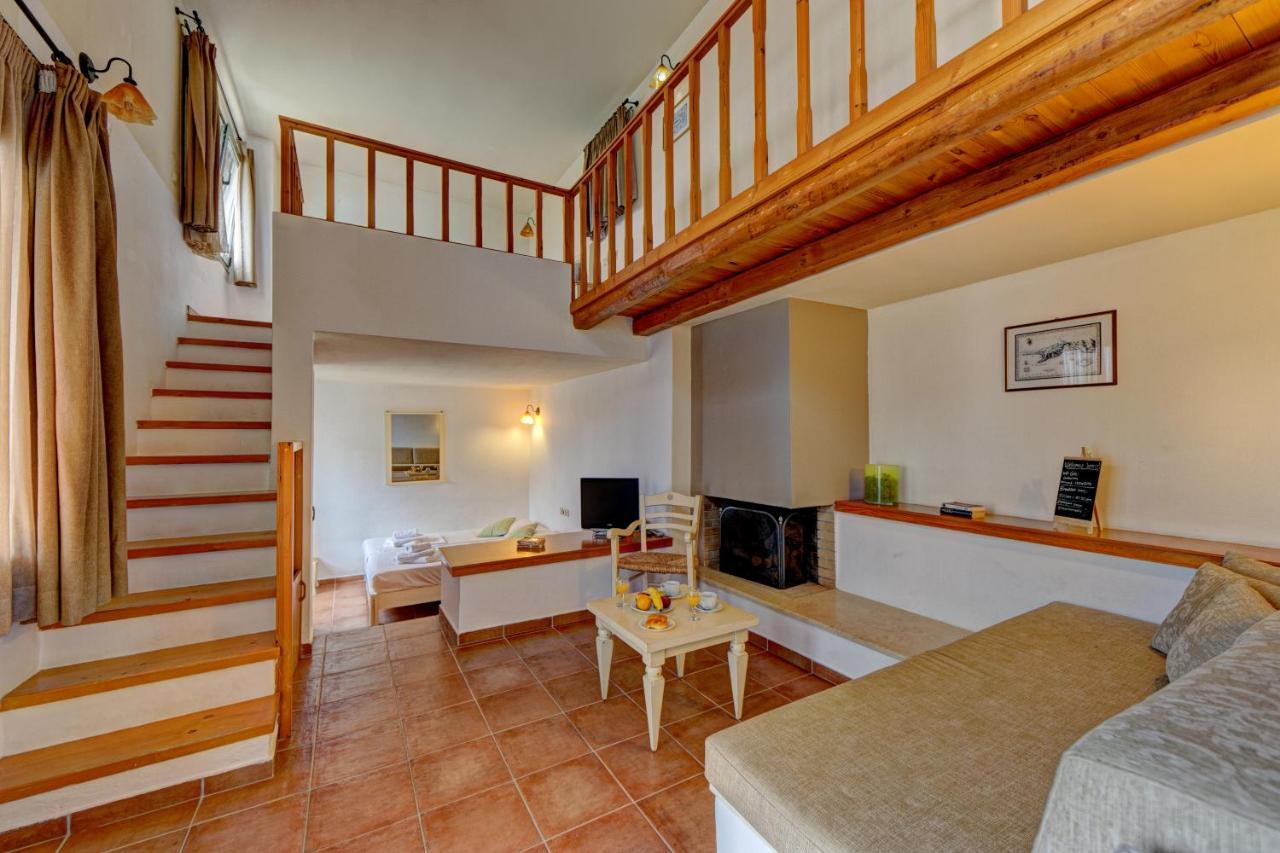 Mourtzanakis Residence - Traditional Eco Hotel In Akhládha Esterno foto