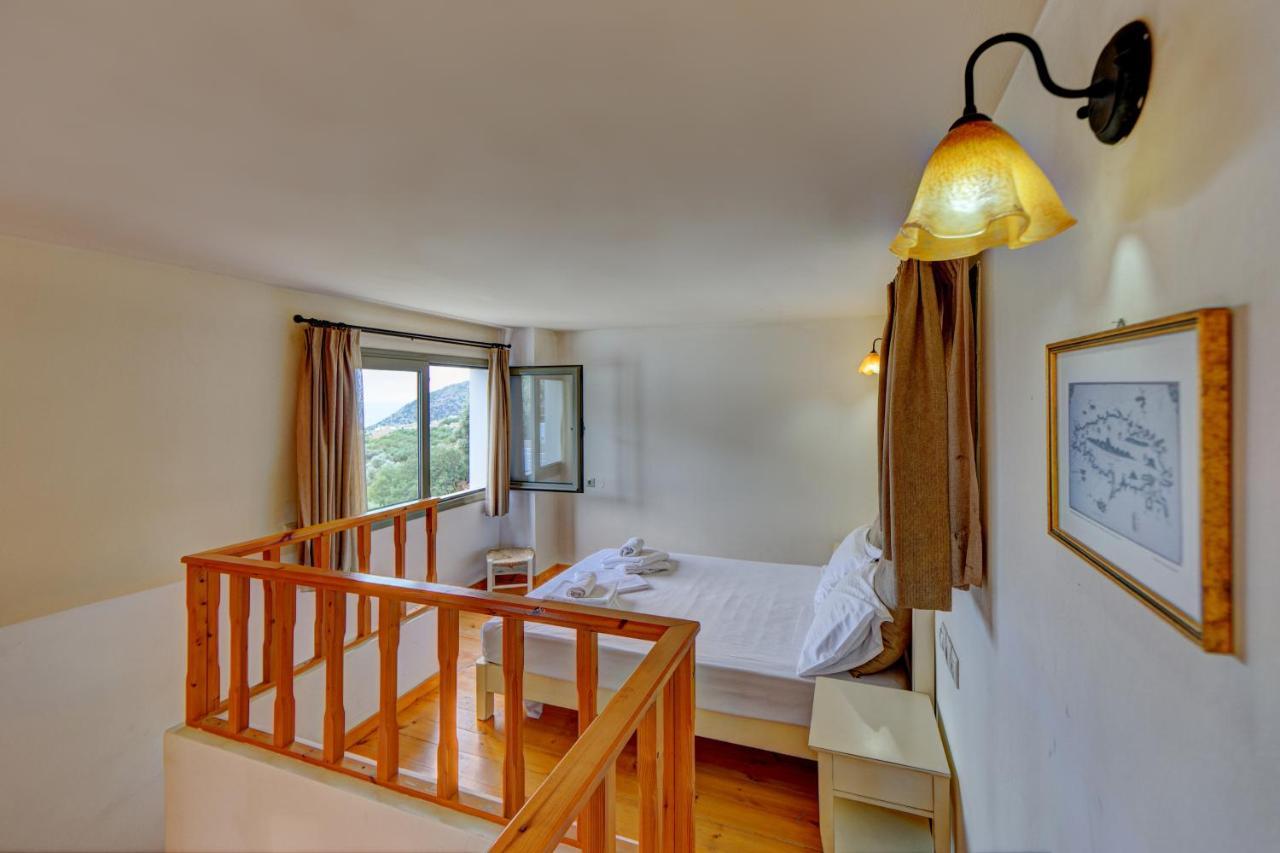 Mourtzanakis Residence - Traditional Eco Hotel In Akhládha Esterno foto